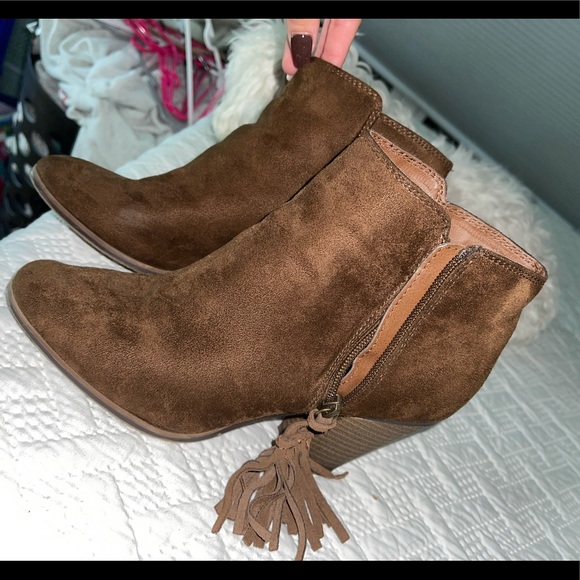 Brown Merona booties - Picture 1 of 4